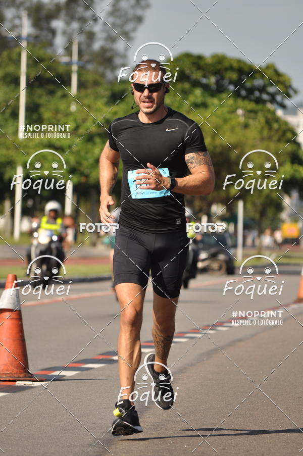 Buy your photos of the event21KES - Meia Maratona do Esprito Santo on Fotop