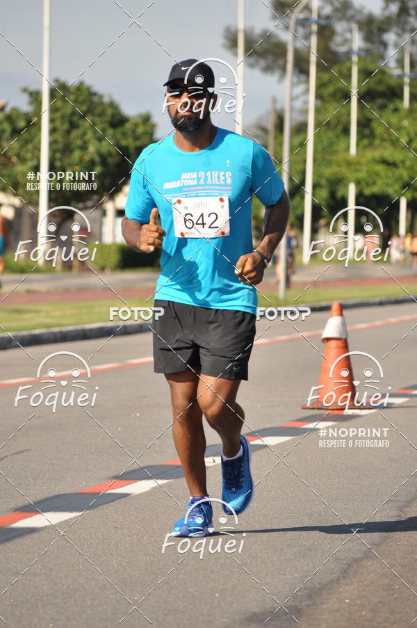 Buy your photos of the event21KES - Meia Maratona do Esprito Santo on Fotop