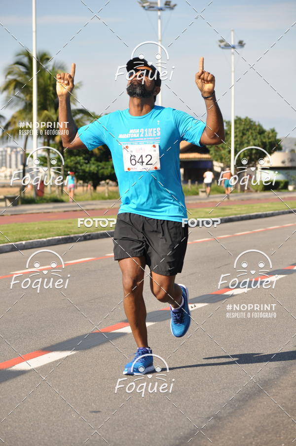 Buy your photos of the event21KES - Meia Maratona do Esprito Santo on Fotop