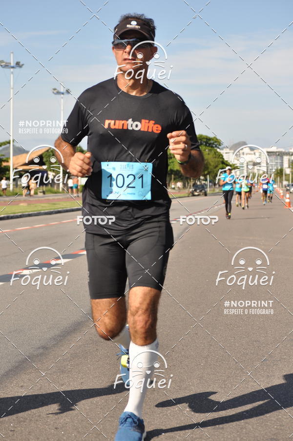 Buy your photos of the event21KES - Meia Maratona do Esprito Santo on Fotop