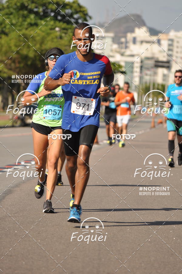Buy your photos of the event21KES - Meia Maratona do Esprito Santo on Fotop