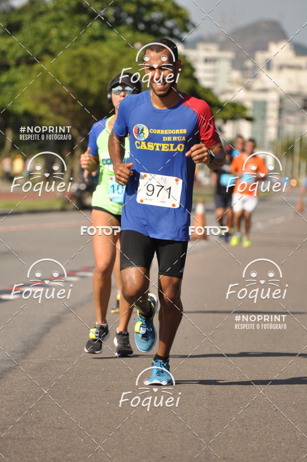 Buy your photos of the event21KES - Meia Maratona do Esprito Santo on Fotop