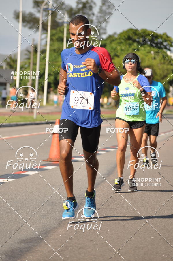 Buy your photos of the event21KES - Meia Maratona do Esprito Santo on Fotop