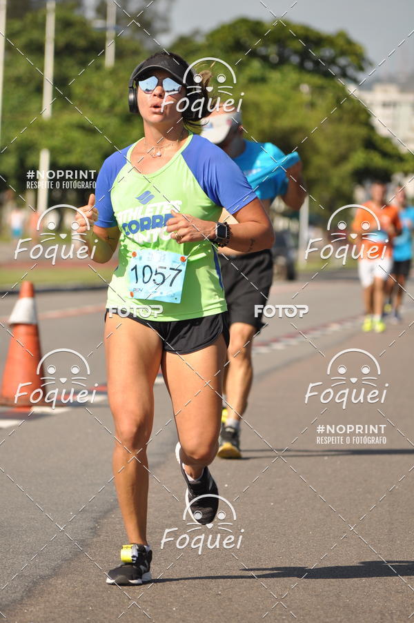Buy your photos of the event21KES - Meia Maratona do Esprito Santo on Fotop