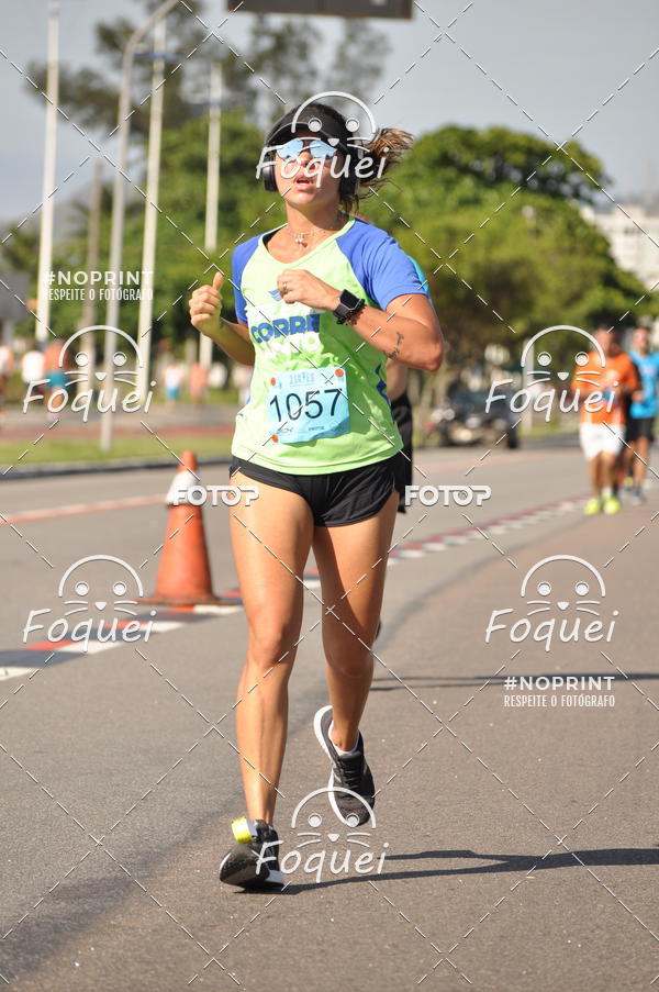 Buy your photos of the event21KES - Meia Maratona do Esprito Santo on Fotop