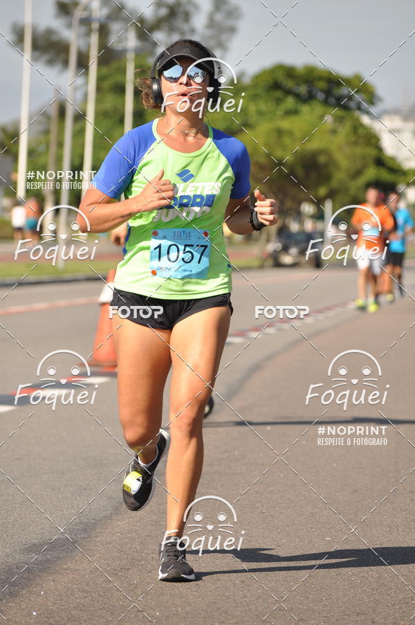Buy your photos of the event21KES - Meia Maratona do Esprito Santo on Fotop