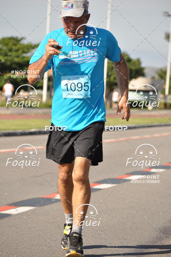 Buy your photos of the event21KES - Meia Maratona do Esprito Santo on Fotop