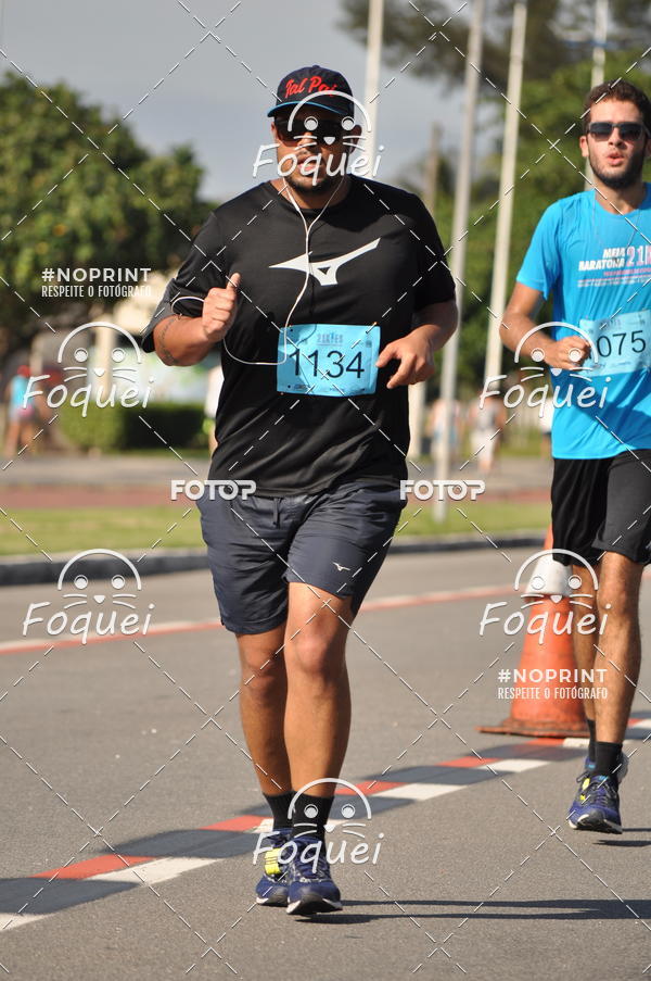 Buy your photos of the event21KES - Meia Maratona do Esprito Santo on Fotop