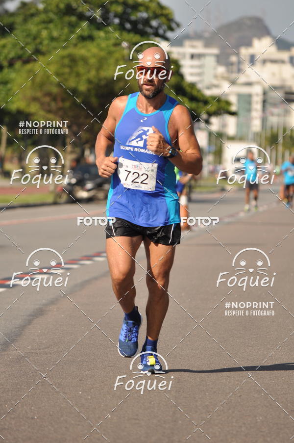 Buy your photos of the event21KES - Meia Maratona do Esprito Santo on Fotop