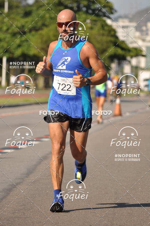 Buy your photos of the event21KES - Meia Maratona do Esprito Santo on Fotop