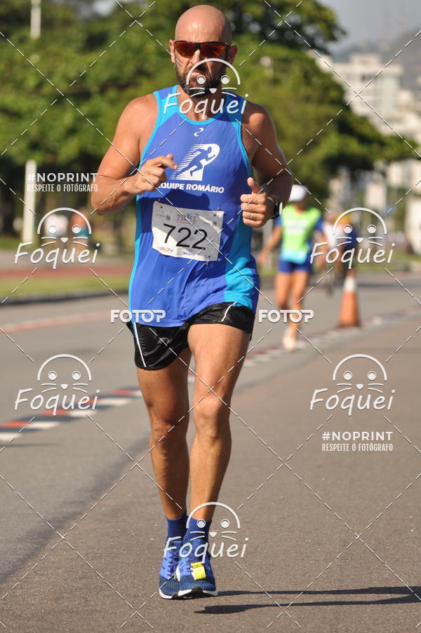 Buy your photos of the event21KES - Meia Maratona do Esprito Santo on Fotop