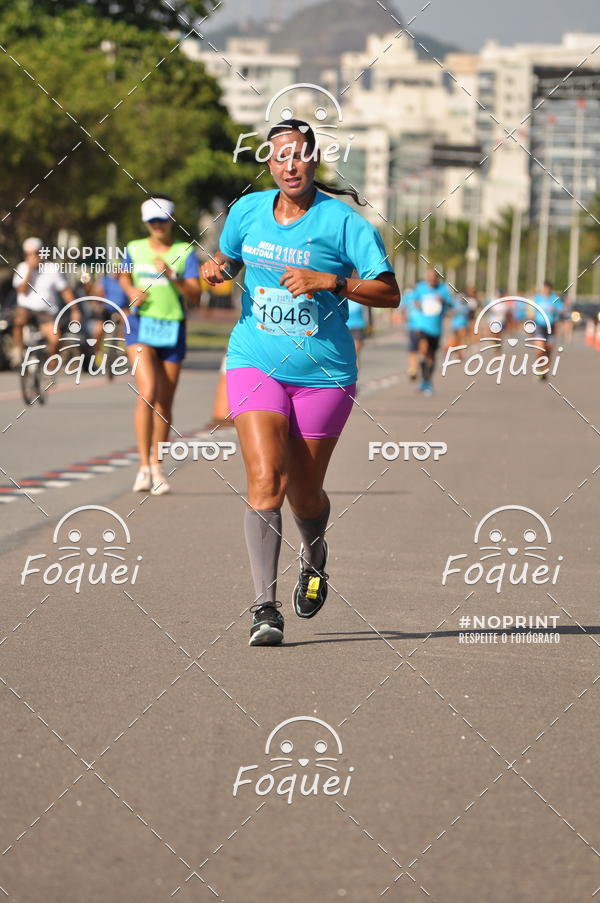 Buy your photos of the event21KES - Meia Maratona do Esprito Santo on Fotop