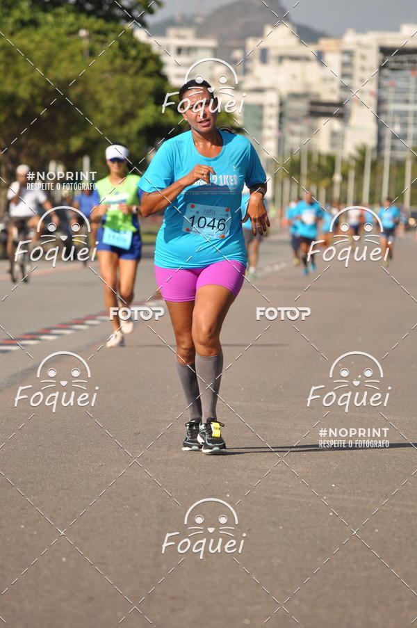 Buy your photos of the event21KES - Meia Maratona do Esprito Santo on Fotop