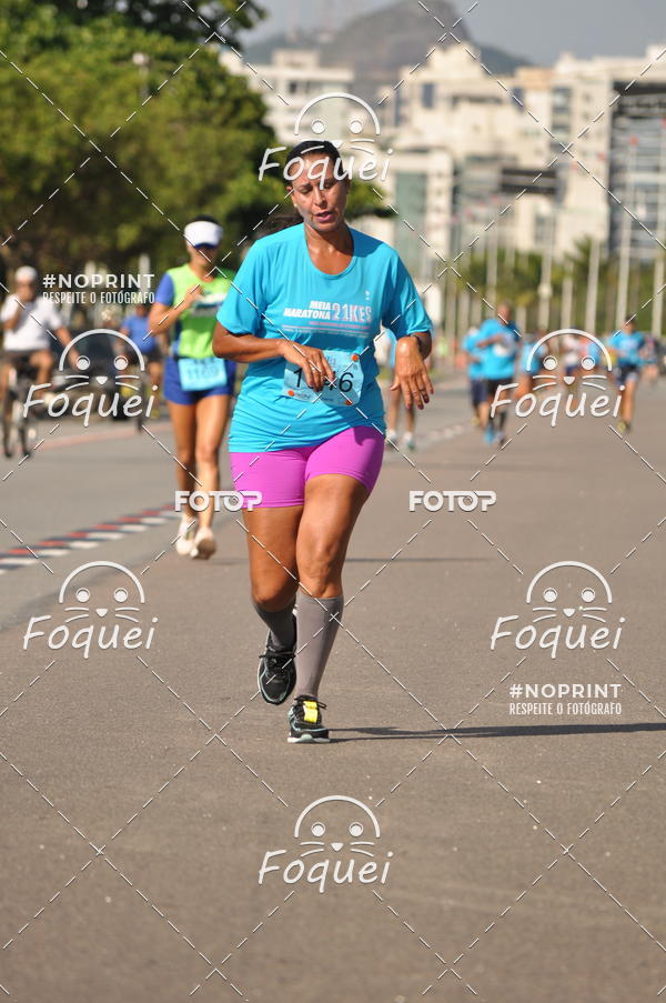 Buy your photos of the event21KES - Meia Maratona do Esprito Santo on Fotop