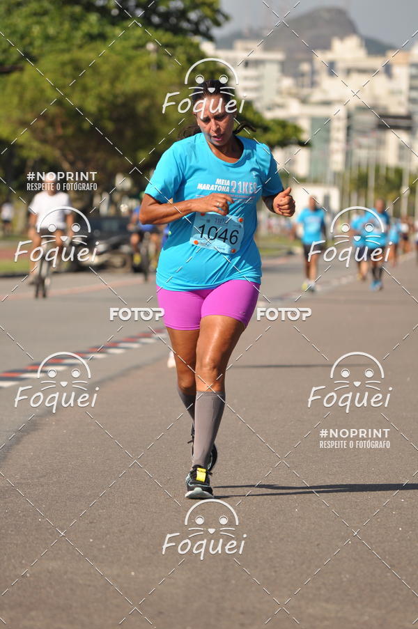 Buy your photos of the event21KES - Meia Maratona do Esprito Santo on Fotop