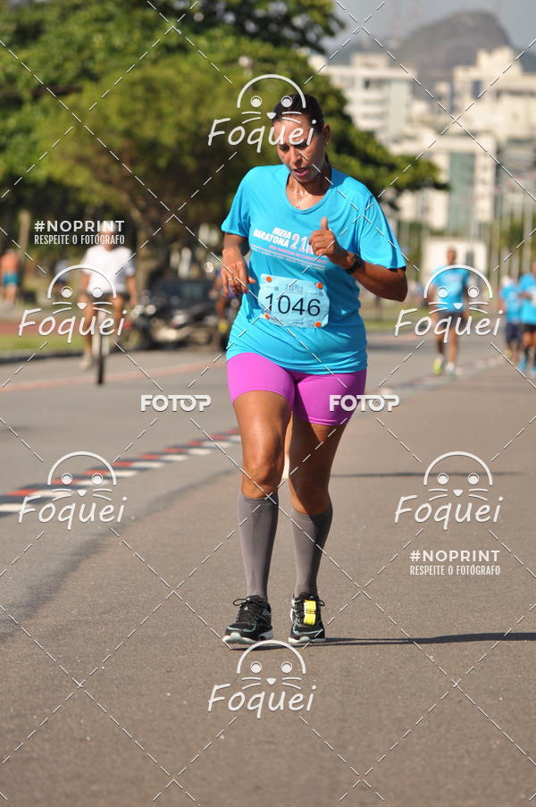 Buy your photos of the event21KES - Meia Maratona do Esprito Santo on Fotop