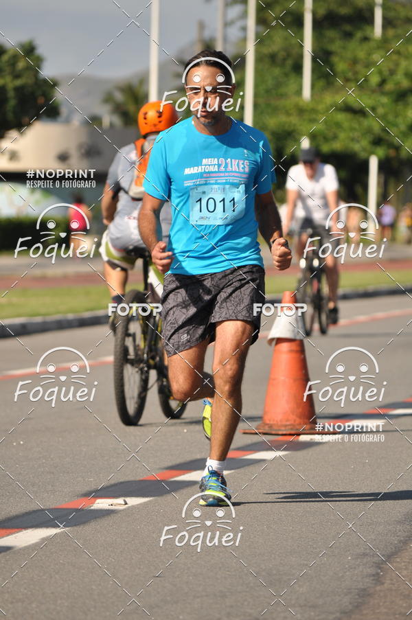 Buy your photos of the event21KES - Meia Maratona do Esprito Santo on Fotop