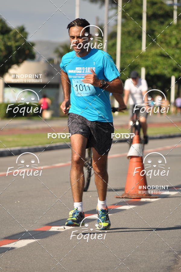 Buy your photos of the event21KES - Meia Maratona do Esprito Santo on Fotop