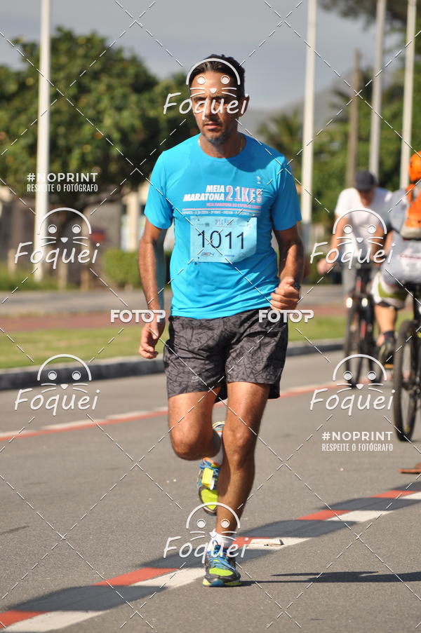 Buy your photos of the event21KES - Meia Maratona do Esprito Santo on Fotop