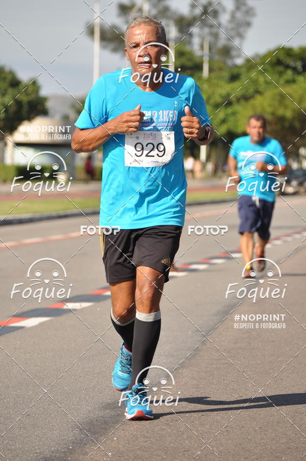 Buy your photos of the event21KES - Meia Maratona do Esprito Santo on Fotop