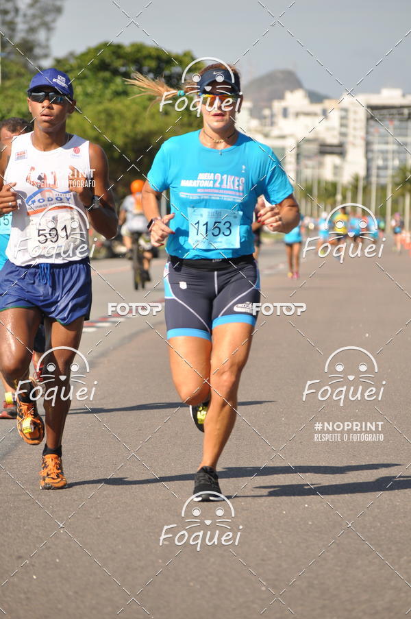Buy your photos of the event21KES - Meia Maratona do Esprito Santo on Fotop