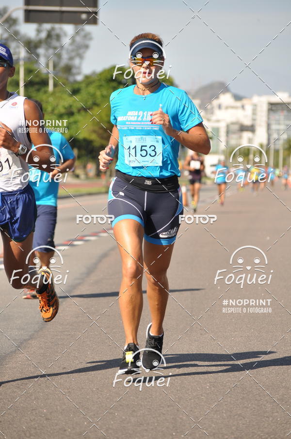 Buy your photos of the event21KES - Meia Maratona do Esprito Santo on Fotop