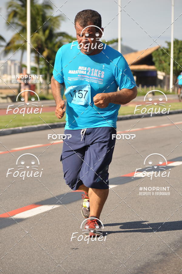 Buy your photos of the event21KES - Meia Maratona do Esprito Santo on Fotop