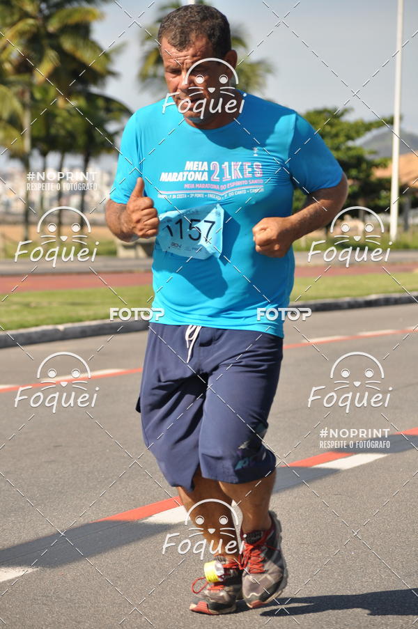 Buy your photos of the event21KES - Meia Maratona do Esprito Santo on Fotop