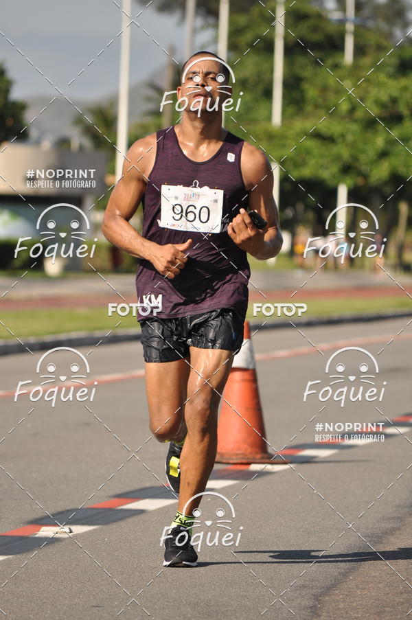 Buy your photos of the event21KES - Meia Maratona do Esprito Santo on Fotop