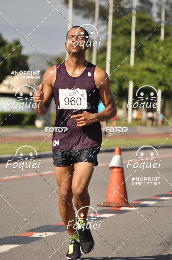 Buy your photos of the event21KES - Meia Maratona do Esprito Santo on Fotop