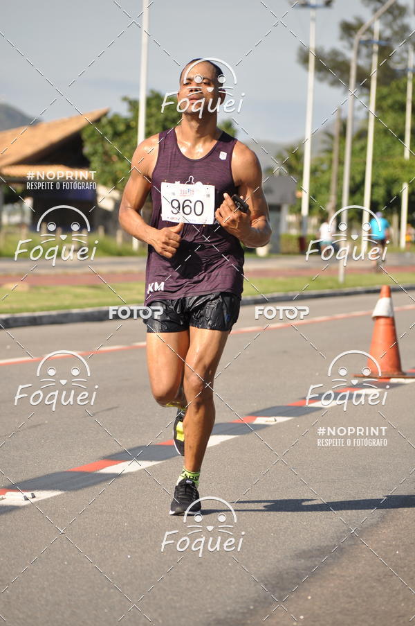 Buy your photos of the event21KES - Meia Maratona do Esprito Santo on Fotop