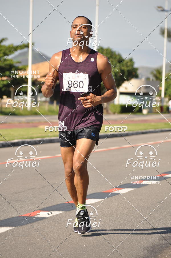 Buy your photos of the event21KES - Meia Maratona do Esprito Santo on Fotop
