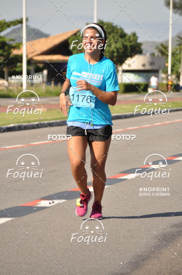 Buy your photos of the event21KES - Meia Maratona do Esprito Santo on Fotop