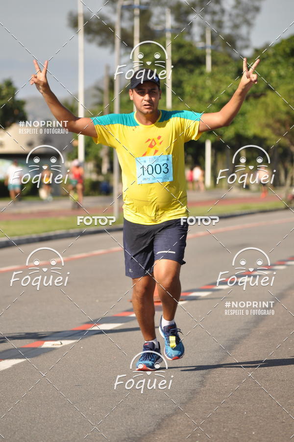 Buy your photos of the event21KES - Meia Maratona do Esprito Santo on Fotop