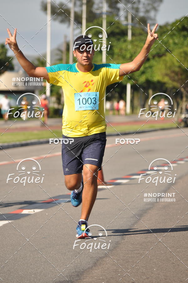 Buy your photos of the event21KES - Meia Maratona do Esprito Santo on Fotop