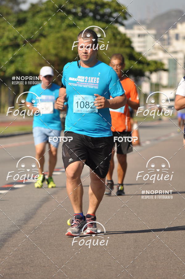 Buy your photos of the event21KES - Meia Maratona do Esprito Santo on Fotop