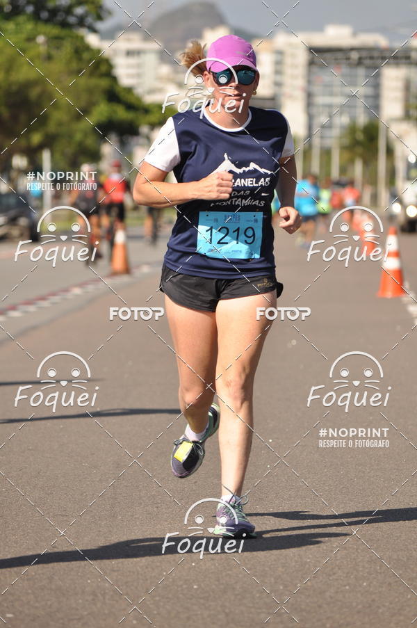 Buy your photos of the event21KES - Meia Maratona do Esprito Santo on Fotop