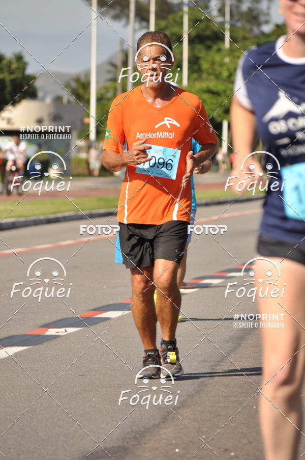 Buy your photos of the event21KES - Meia Maratona do Esprito Santo on Fotop