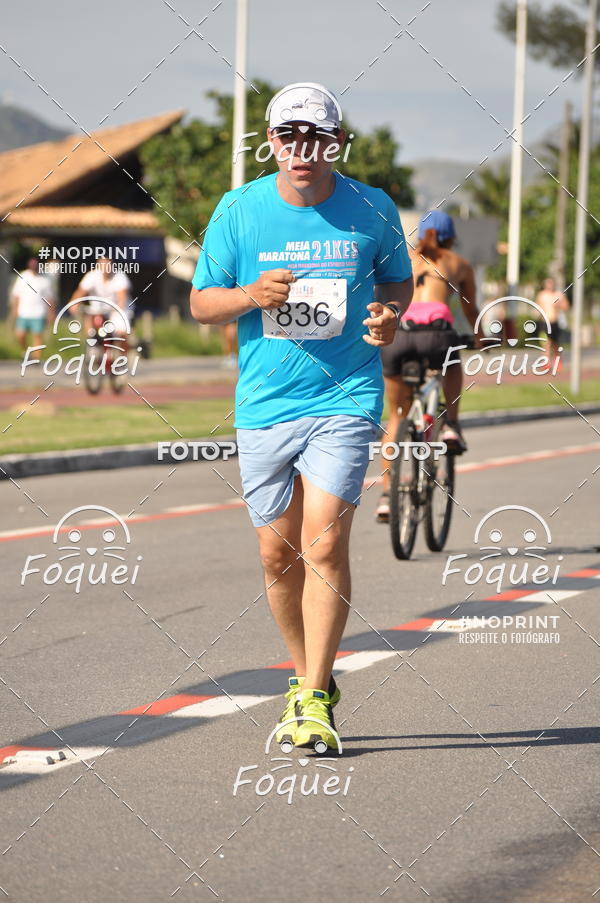 Buy your photos of the event21KES - Meia Maratona do Esprito Santo on Fotop