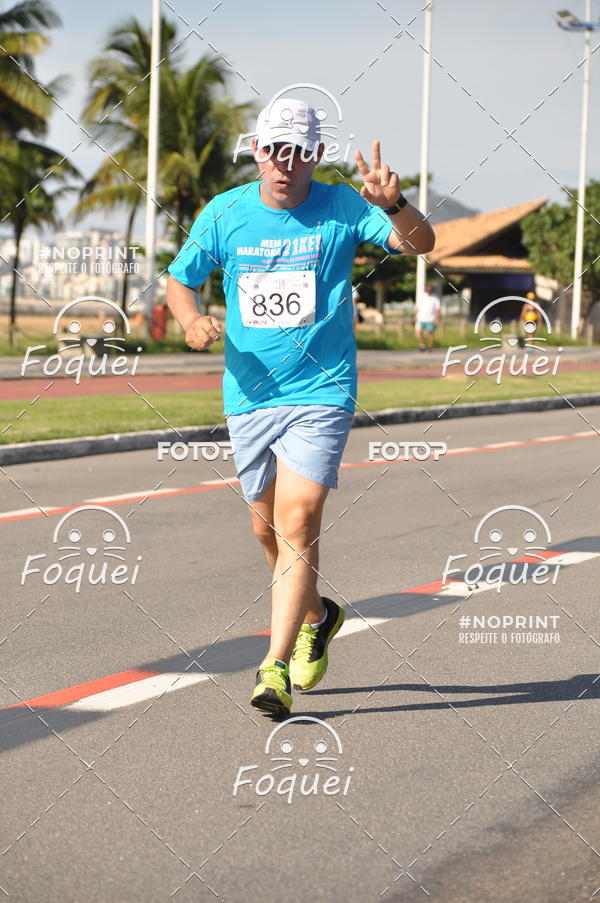 Buy your photos of the event21KES - Meia Maratona do Esprito Santo on Fotop