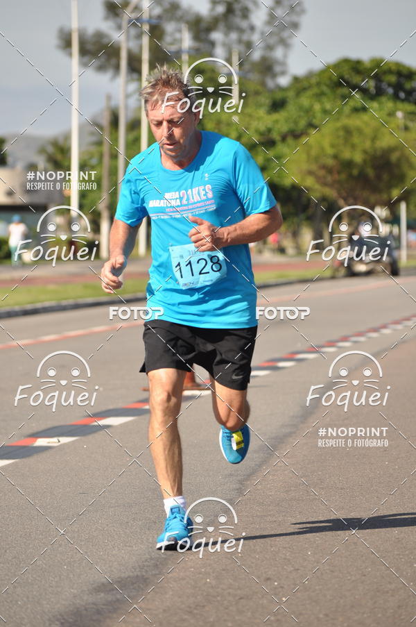 Buy your photos of the event21KES - Meia Maratona do Esprito Santo on Fotop