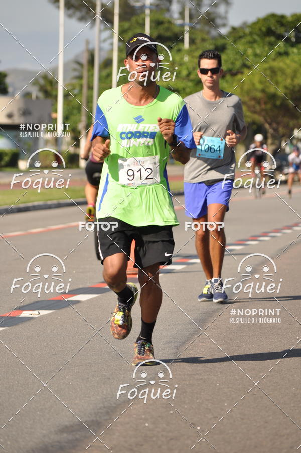Buy your photos of the event21KES - Meia Maratona do Esprito Santo on Fotop