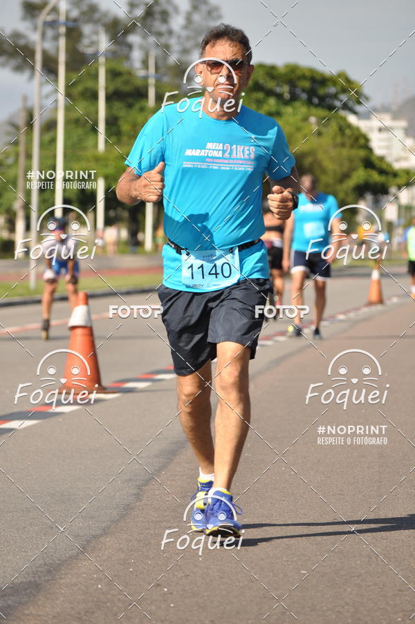 Buy your photos of the event21KES - Meia Maratona do Esprito Santo on Fotop