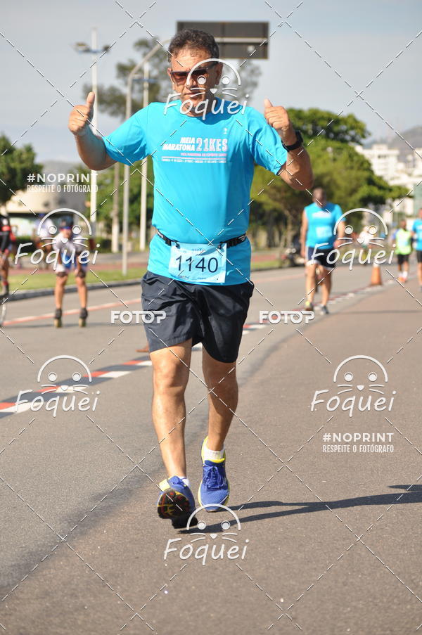 Buy your photos of the event21KES - Meia Maratona do Esprito Santo on Fotop