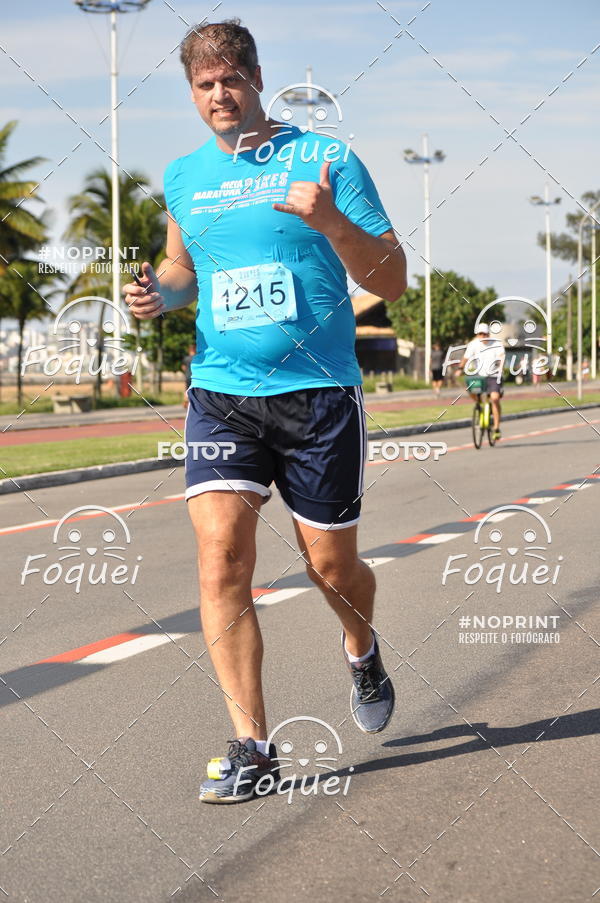 Buy your photos of the event21KES - Meia Maratona do Esprito Santo on Fotop