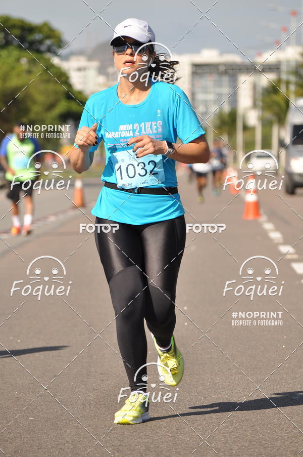Buy your photos of the event21KES - Meia Maratona do Esprito Santo on Fotop