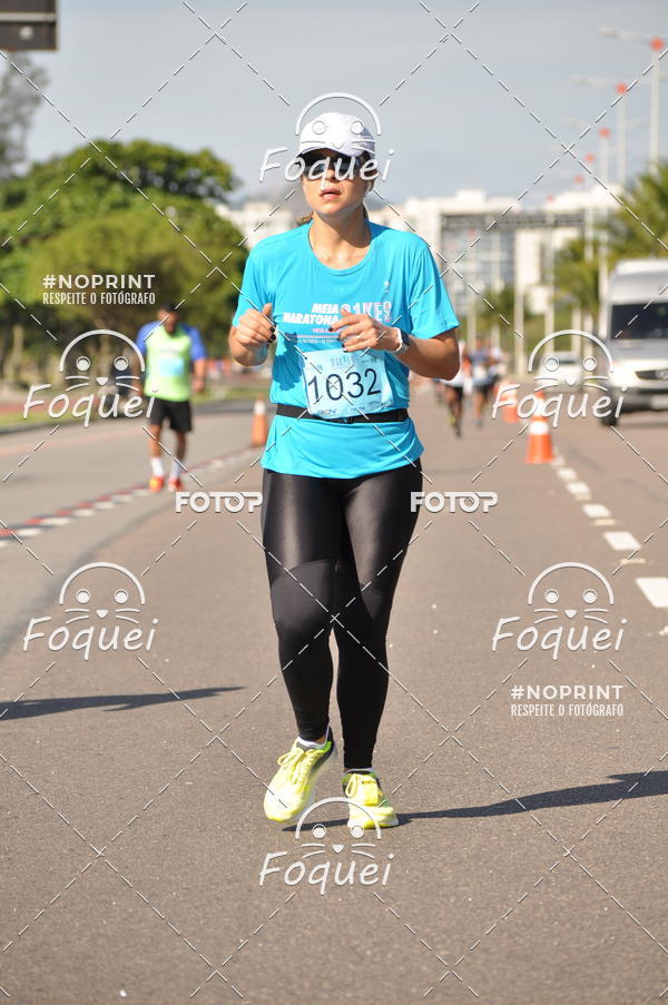 Buy your photos of the event21KES - Meia Maratona do Esprito Santo on Fotop