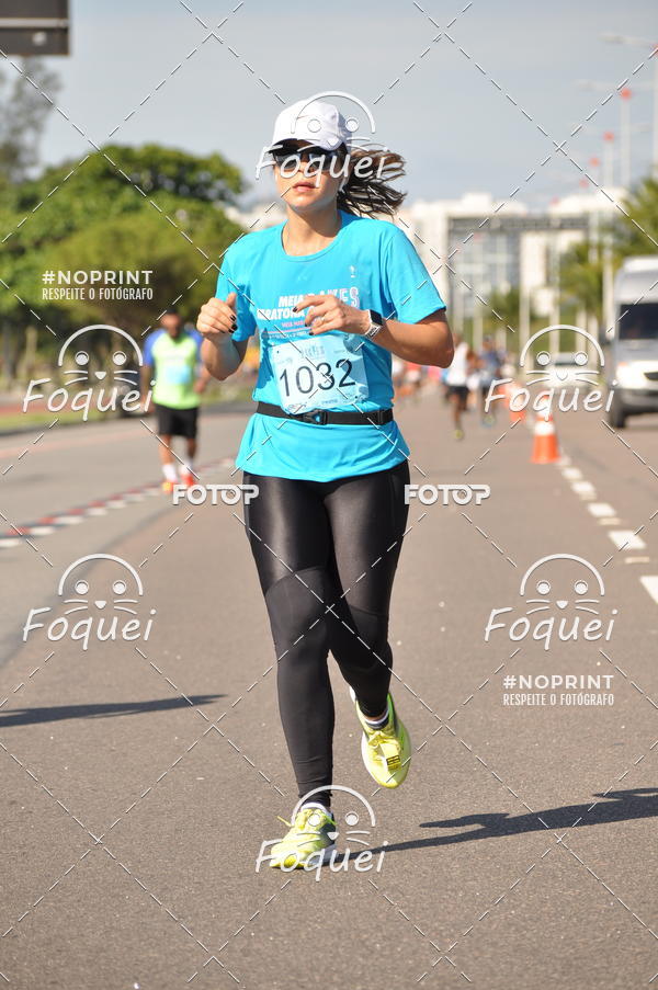 Buy your photos of the event21KES - Meia Maratona do Esprito Santo on Fotop