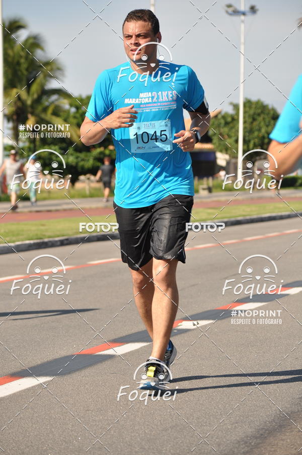 Buy your photos of the event21KES - Meia Maratona do Esprito Santo on Fotop