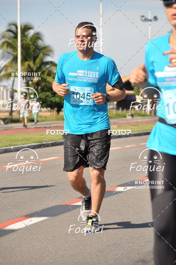 Buy your photos of the event21KES - Meia Maratona do Esprito Santo on Fotop